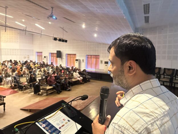 Lab PI delivers a talk at the International Workshop on IUCN and Conservation at the University of Calicut