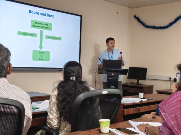 Lab PI delivers talk at the MPEDA CUSAT Training Program on Ornamental Fish Certification
